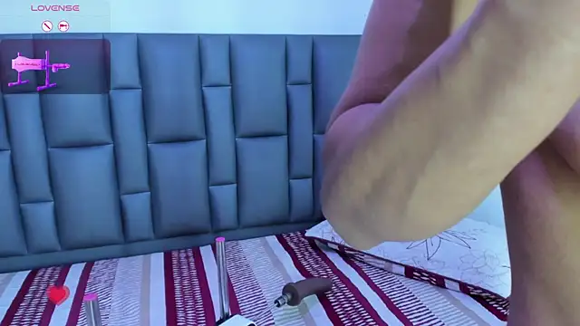 Abbyadams online show from 4, 12, 2025