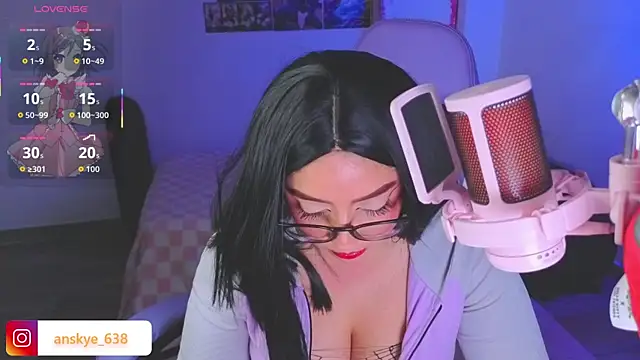 Snapshot of AnngelaSkye chatting on 9, 4, 2026 AnngelaSkye online show from 9, 4, 2026