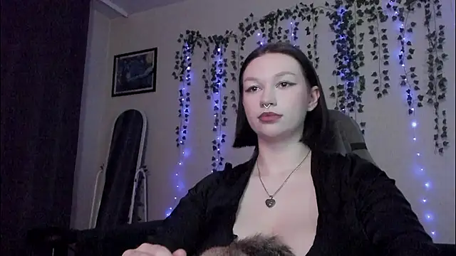 Emmy m00n online show from 2, 12, 2024