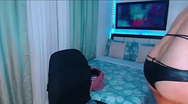 Heavenly Treats online show from 18, 1, 2025