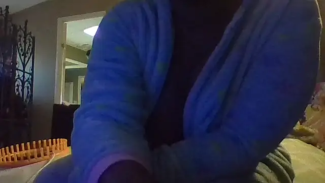 Snapshot of EbonyFetishQueen chatting on 22, 4, 2026 EbonyFetishQueen online show from 22, 4, 2026
