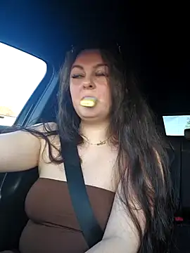 Snapshot of Britishbella chatting on 2, 2, 2025 Britishbella online show from 2, 2, 2025