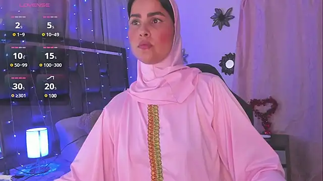 AishaAmin  online show from 1, 2, 2025