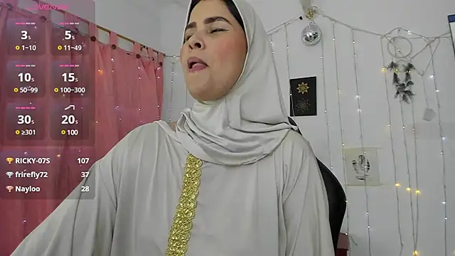 AishaAmin  online show from 8, 2, 2025