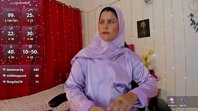 AishaAmin  online show from 18, 10, 2025