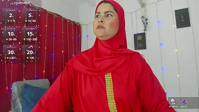 Snapshot of AishaAmin_ chatting on 3, 6, 2026 AishaAmin online show from 3, 6, 2026