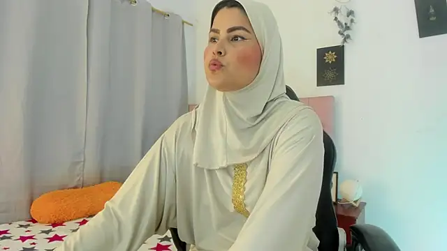 Snapshot of AishaAmin_ chatting on 15, 6, 2026 AishaAmin online show from 15, 6, 2026