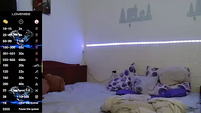 Snapshot of cuple_hoot_ chatting on 3, 10, 2025 cuple hoot  online show from 3, 10, 2025