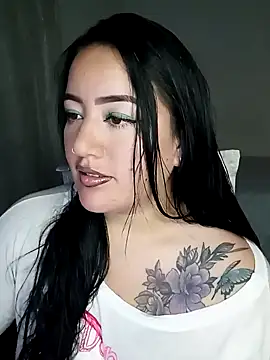 Snapshot of kirara_dirty chatting on 1, 2, 2025 kirara dirty online show from 1, 2, 2025