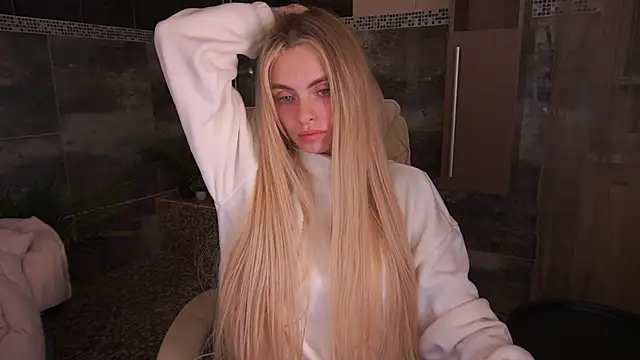 ChloeBrightt online show from 1, 12, 2025