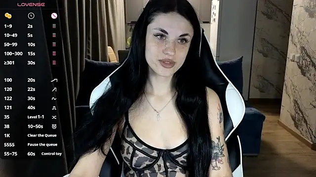 Mary   Moore online show from 28, 9, 2025