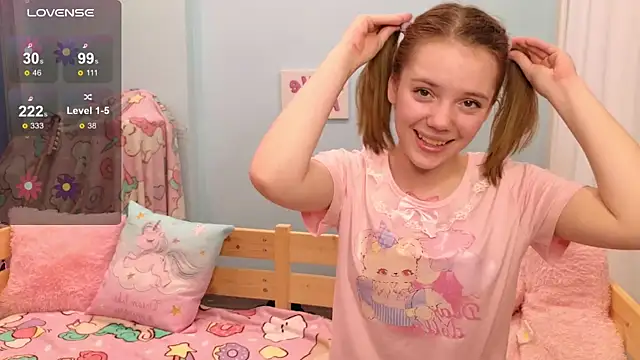 Snapshot of PrincessLittleKiki chatting on 29, 10, 2025 PrincessLittleKiki online show from 29, 10, 2025