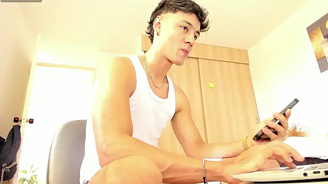 Snapshot of Sebastian-Dash chatting on 29, 11, 2025 Sebastian-Dash online show from 29, 11, 2025