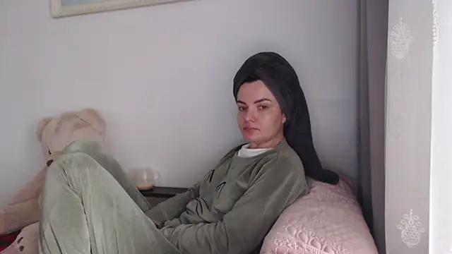  JustmeHere  online show from 19, 12, 2025