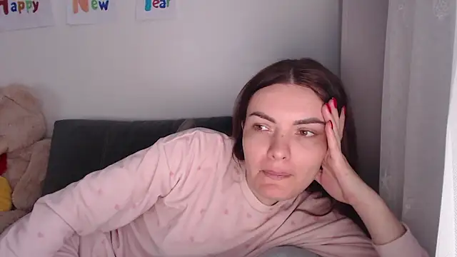  JustmeHere  online show from 8, 1, 2026