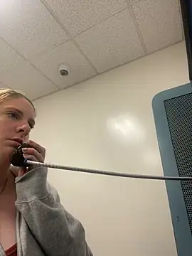 MsLG12301 online show from 18, 2, 2025