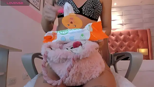 Snapshot of mhelissaw chatting on 6, 2, 2025 mhelissaw online show from 6, 2, 2025