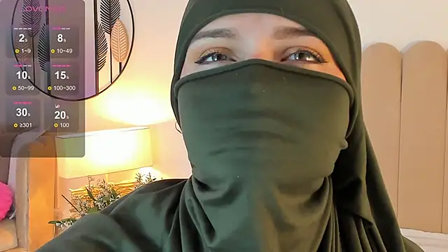 Snapshot of anna-henao chatting on 7, 1, 2025 anna-henao online show from 7, 1, 2025