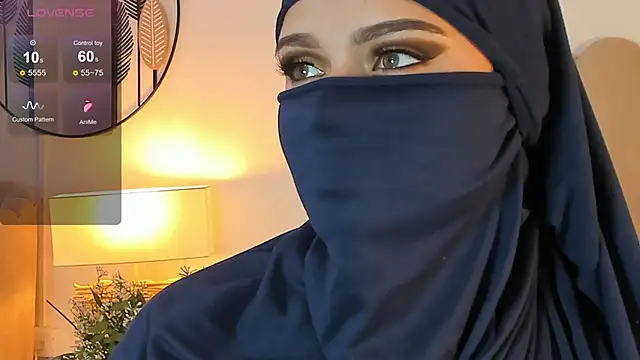 Snapshot of anna-henao chatting on 12, 2, 2025 anna-henao online show from 12, 2, 2025