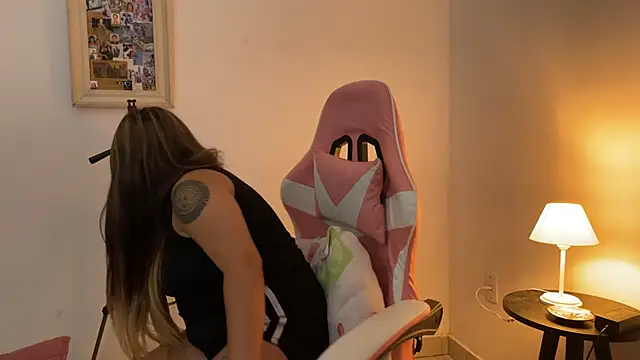 Snapshot of SweetPaige_ chatting on 4, 2, 2026 SweetPaige online show from 4, 2, 2026