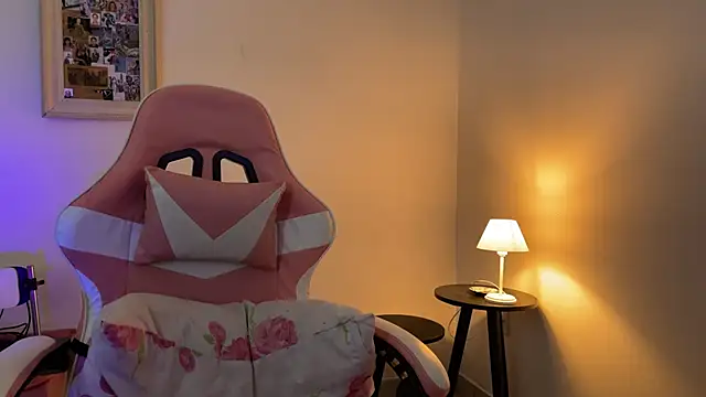 Snapshot of SweetPaige_ chatting on 7, 2, 2026 SweetPaige online show from 7, 2, 2026