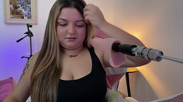 Snapshot of SweetPaige_ chatting on 6, 3, 2026 SweetPaige online show from 6, 3, 2026