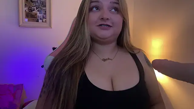 Snapshot of SweetPaige_ chatting on 28, 3, 2026 SweetPaige online show from 28, 3, 2026