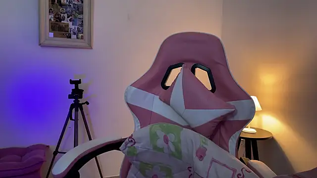 Snapshot of SweetPaige_ chatting on 3, 4, 2026 SweetPaige online show from 3, 4, 2026