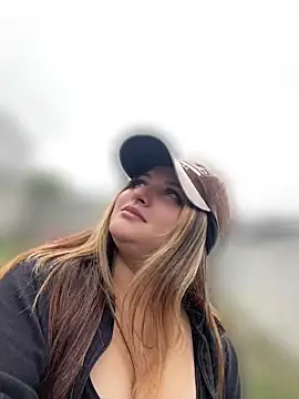 Snapshot of SweetPaige_ chatting on 16, 4, 2026 SweetPaige online show from 16, 4, 2026