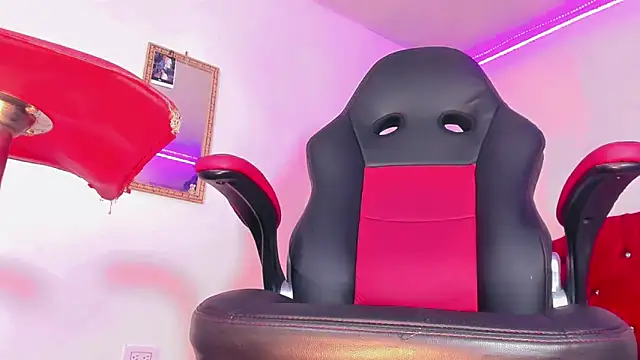 naomy  xx online show from 6, 2, 2025