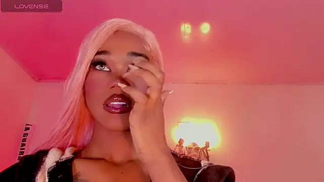 Snapshot of naomy__xx chatting on 19, 2, 2026 naomy xx online show from 19, 2, 2026