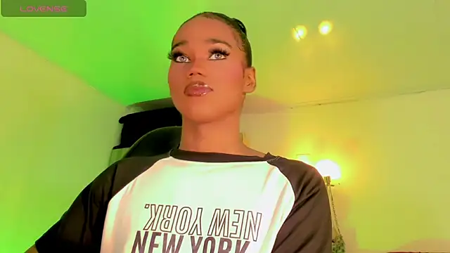 Snapshot of naomy__xx chatting on 31, 3, 2026 naomy xx online show from 31, 3, 2026