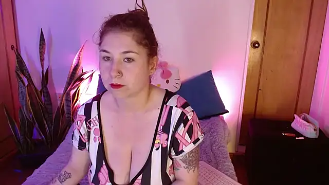 kittycatw online show from 10, 9, 2025