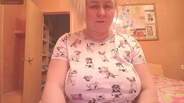 mira robinsonnn online show from 28, 2, 2026