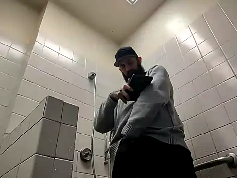 Snapshot of AceSpinning_DJ chatting on 2, 2, 2025 AceSpinning DJ online show from 2, 2, 2025