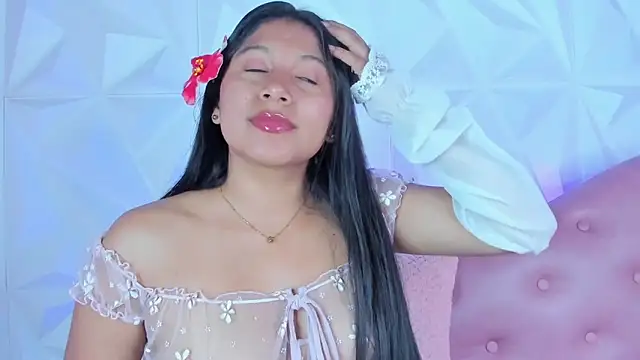 LinnaGardenia online show from 5, 12, 2024