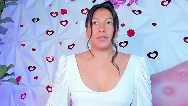 LinnaGardenia online show from 19, 2, 2025