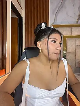 LinnaGardenia online show from 7, 1, 2026