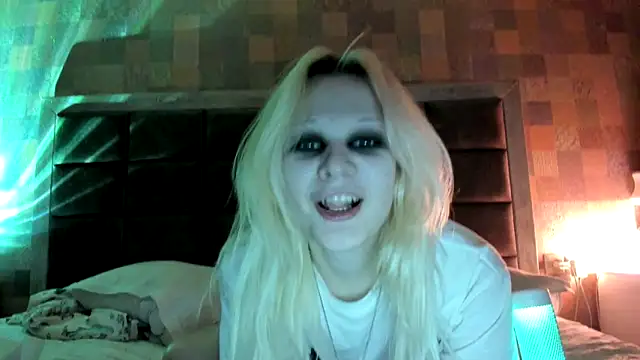 Snapshot of sashakiss99 chatting on 26, 10, 2025 sashakiss99 online show from 26, 10, 2025