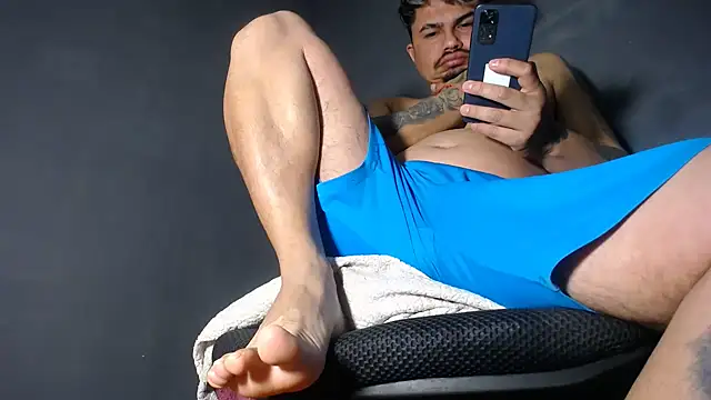 Snapshot of DickMasterfindom chatting on 9, 2, 2025 DickMasterfindom online show from 9, 2, 2025