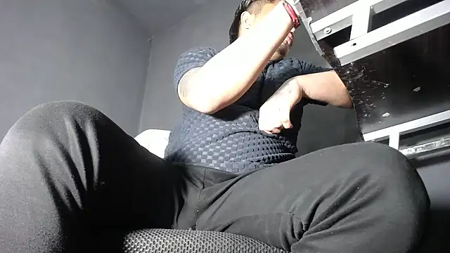 Snapshot of DickMasterfindom chatting on 12, 2, 2025 DickMasterfindom online show from 12, 2, 2025