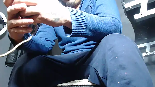 Snapshot of DickMasterfindom chatting on 21, 3, 2025 DickMasterfindom online show from 21, 3, 2025