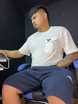 Snapshot of DickMasterfindom chatting on 2, 7, 2026 DickMasterfindom online show from 2, 7, 2026