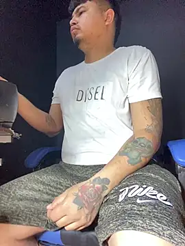 Snapshot of DickMasterfindom chatting on 10, 7, 2026 DickMasterfindom online show from 10, 7, 2026