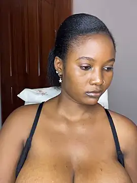 Snapshot of chocogirl01 chatting on 5, 2, 2025 chocogirl01 online show from 5, 2, 2025