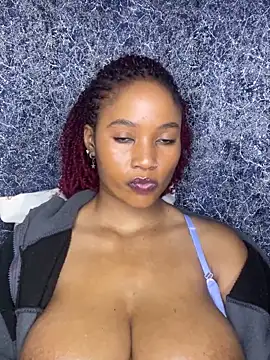 Snapshot of chocogirl01 chatting on 12, 9, 2025 chocogirl01 online show from 12, 9, 2025