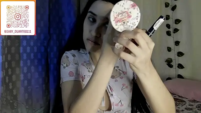 Snapshot of gabriela_duarte1 chatting on 22, 11, 2025 gabriela duarte1 online show from 22, 11, 2025