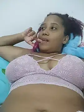 Snapshot of zandra_kiman chatting on 17, 9, 2025 zandra kiman online show from 17, 9, 2025