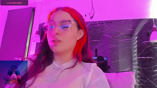 Snapshot of Sofiia-Rubb chatting on 5, 4, 2026 Sofiia-Rubb online show from 5, 4, 2026