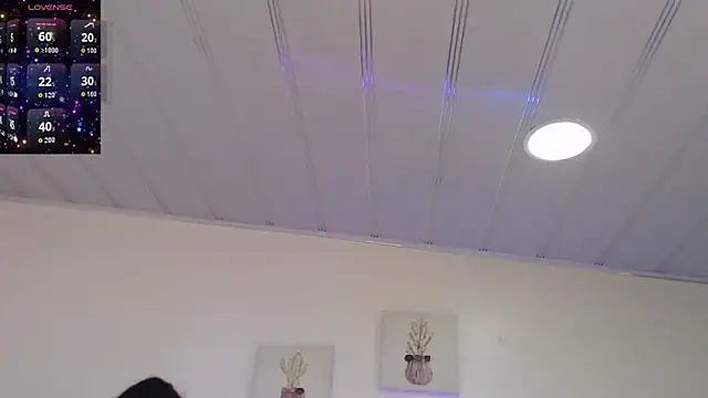 Snapshot of candy_lux_ chatting on 22, 4, 2026 candy lux online show from 22, 4, 2026